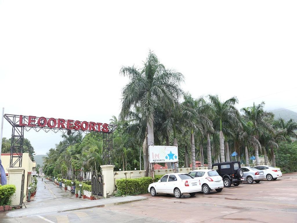 Leo Resorts Junagadh Eksteriør bilde